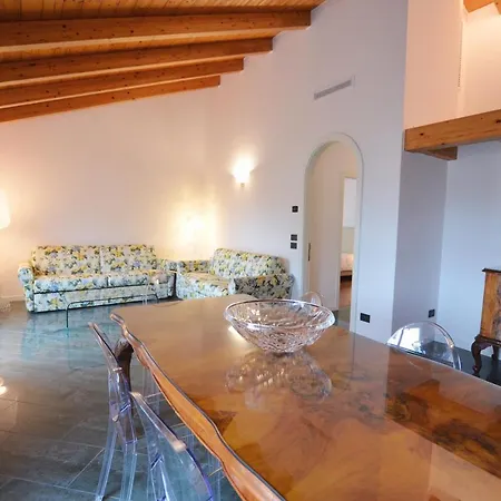 Attic Suite Palme Riva del Garda Esterno foto
