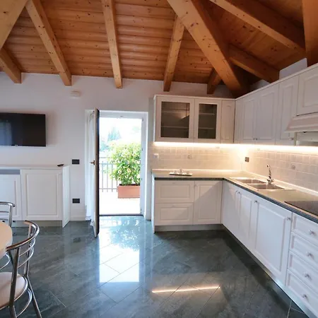 Attic Suite Palme Riva del Garda Esterno foto