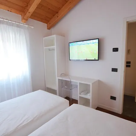 Attic Suite Palme Riva del Garda Esterno foto
